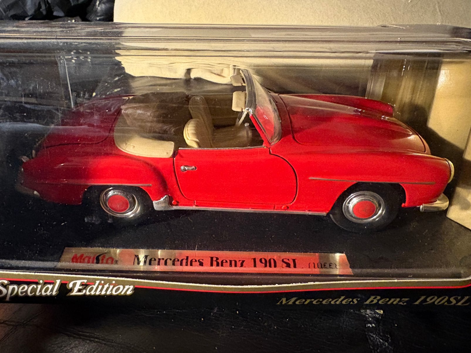 Mercedes Benz.   190. S L .  1955.  Maisto, Hobby en Vrije tijd, Ophalen of Verzenden, Zo goed als nieuw, Maisto