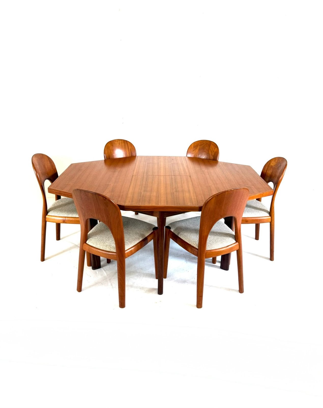 Vintage verlengbare Deense teakhouten eettafel ‘60, Huis en Inrichting, 100 tot 150 cm, Vintage retro buisframe design rotan webbing papercord deens