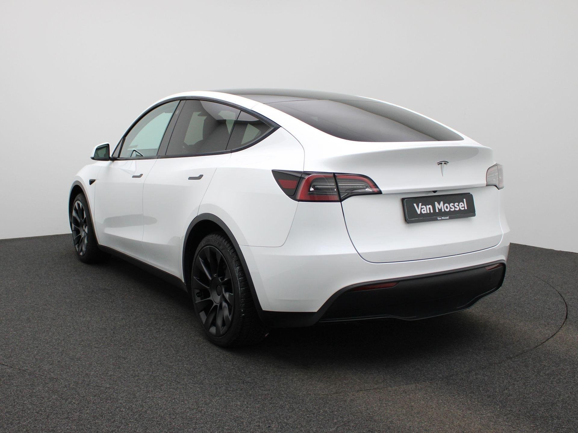 Tesla Model Y Long Range RWD 75 kWh | LEDER | ELEK.STOEL | C, 12 maanden, Gebruikt, 495 min, 600 km