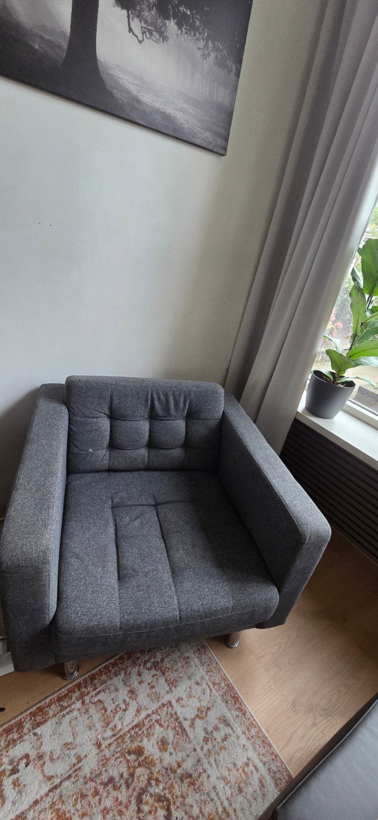 2 Grijze stoffen Landskrona fauteuils met hocker, in goede, Ophalen, 75 tot 100 cm, Zo goed als nieuw, Metaal
