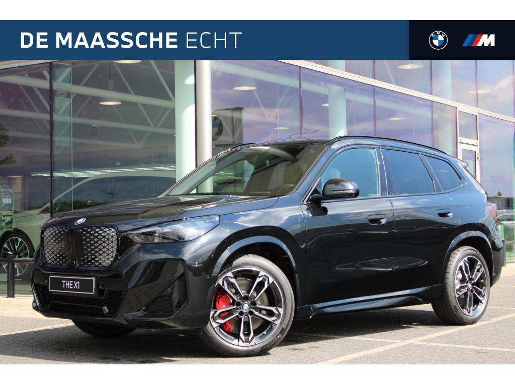 BMW iX1 eDrive20 M Sport / Trekhaak / Achteruitrijcamera / S, Zwart, Zwart, Nieuw, SUV of Terreinwagen