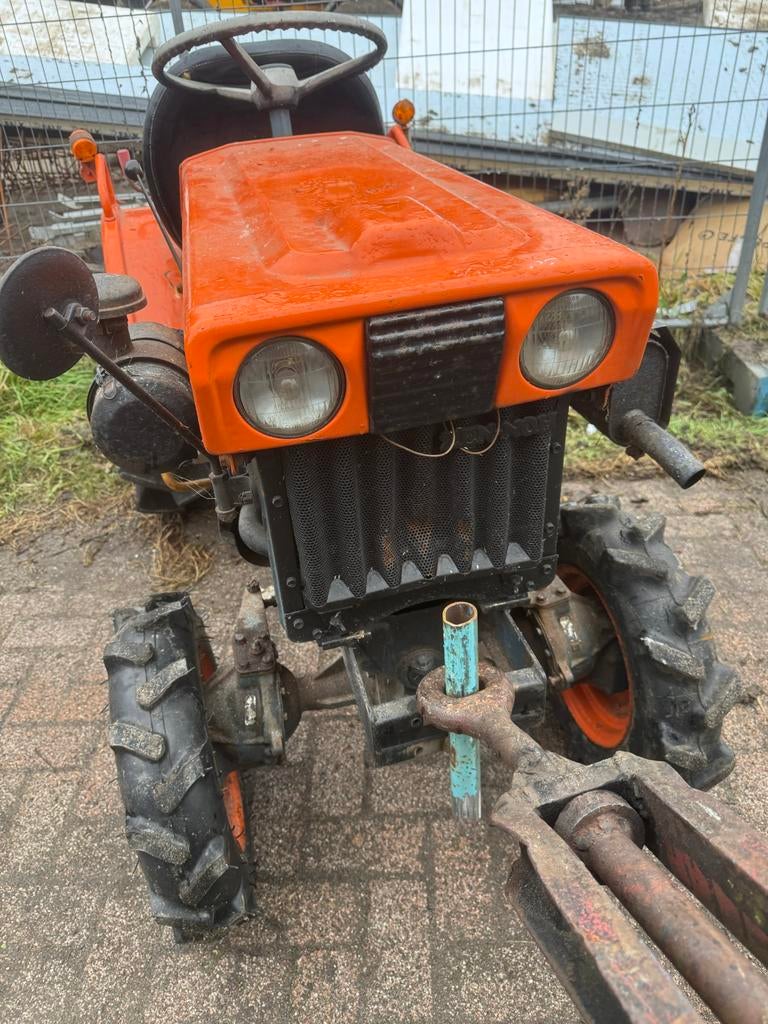 Compacte Minitrekker - Ideaal voor kleine klussen, Gebruikt, Meer dan 10000, Tot 80 Pk, Ophalen