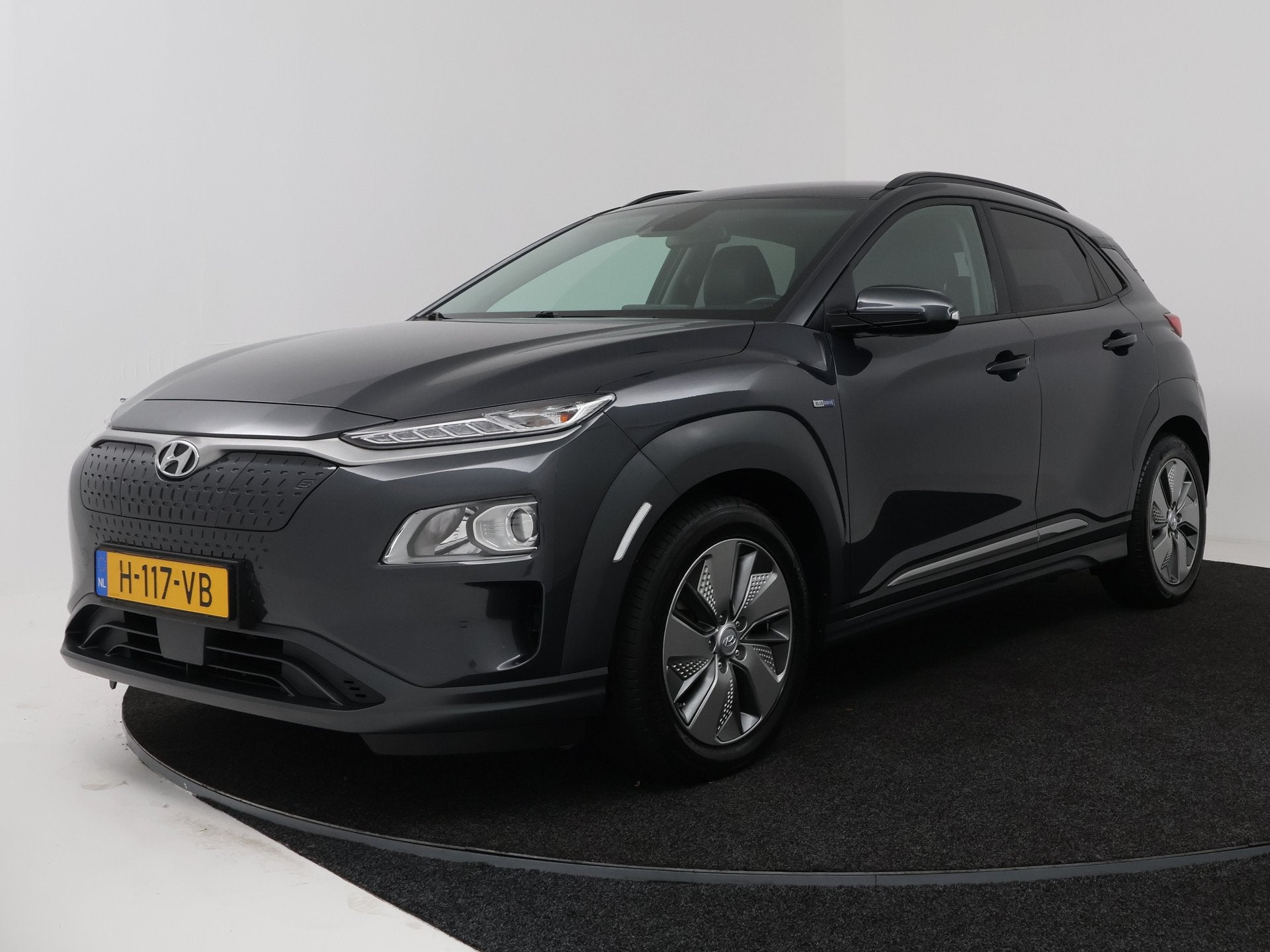 Hyundai KONA EV Fashion 64 kWh | Trekhaak | Navigate | Achte