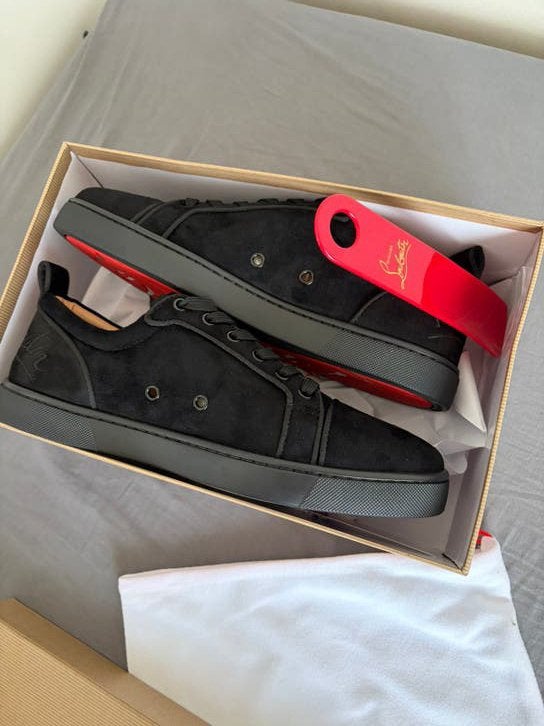 Louboutin suede 42, Verzenden, Zwart, Overige typen, Nieuw