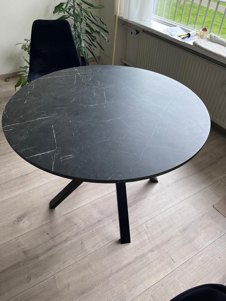 Moderne ronde eettafel met marmerlook blad + 4 stoelen, Modern, Industrieel, Overige materialen, Rond, Ophalen of Verzenden