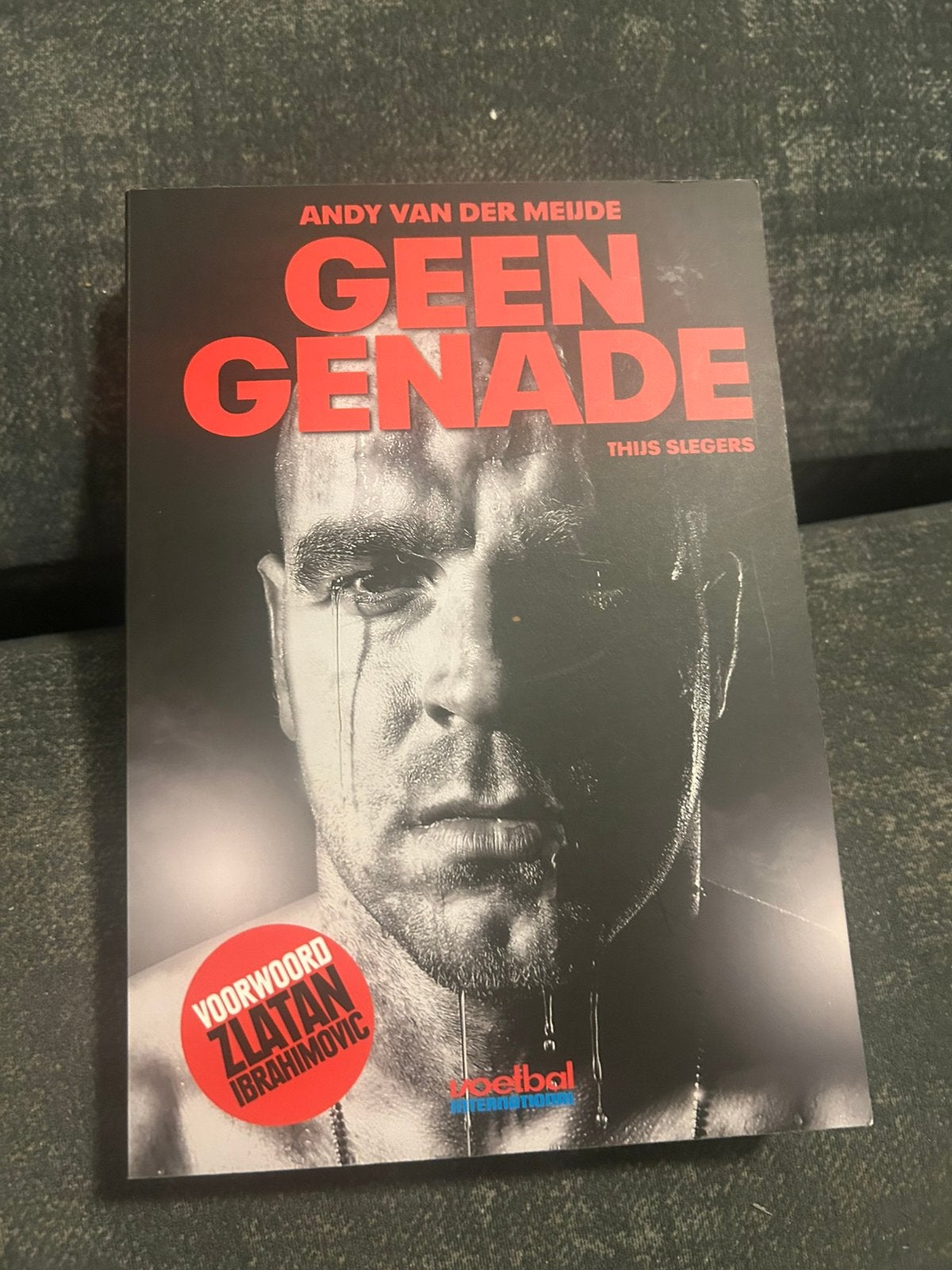 ANDY VAN DER MEIJDE GEEN GENADE 2012, Ophalen of Verzenden, Zo goed als nieuw, Balsport