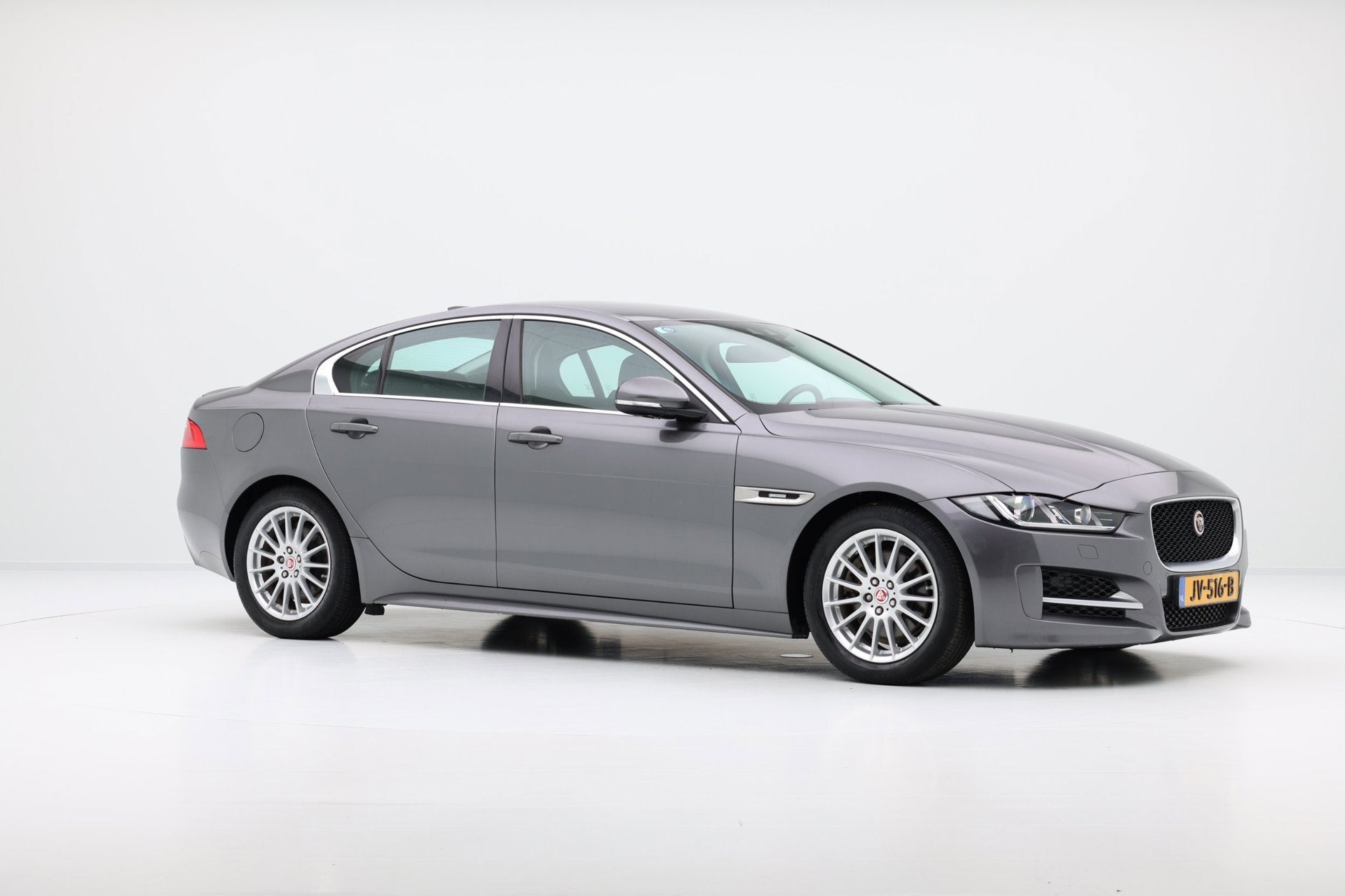 Jaguar XE 2.0 D 163pk Portfolio Aut. Leder|1e Eig|Xenon|Clim, Auto's, Automaat, Achterwielaandrijving, Euro 6, 4 cilinders