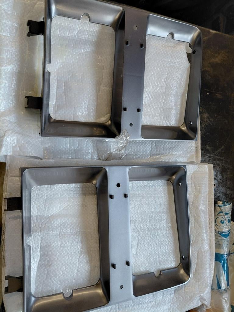 Chevrolet squarebode bezels voor vierkante lampen nieuw, Auto-onderdelen, Chevrolet, Voor, Nieuw, Ophalen of Verzenden