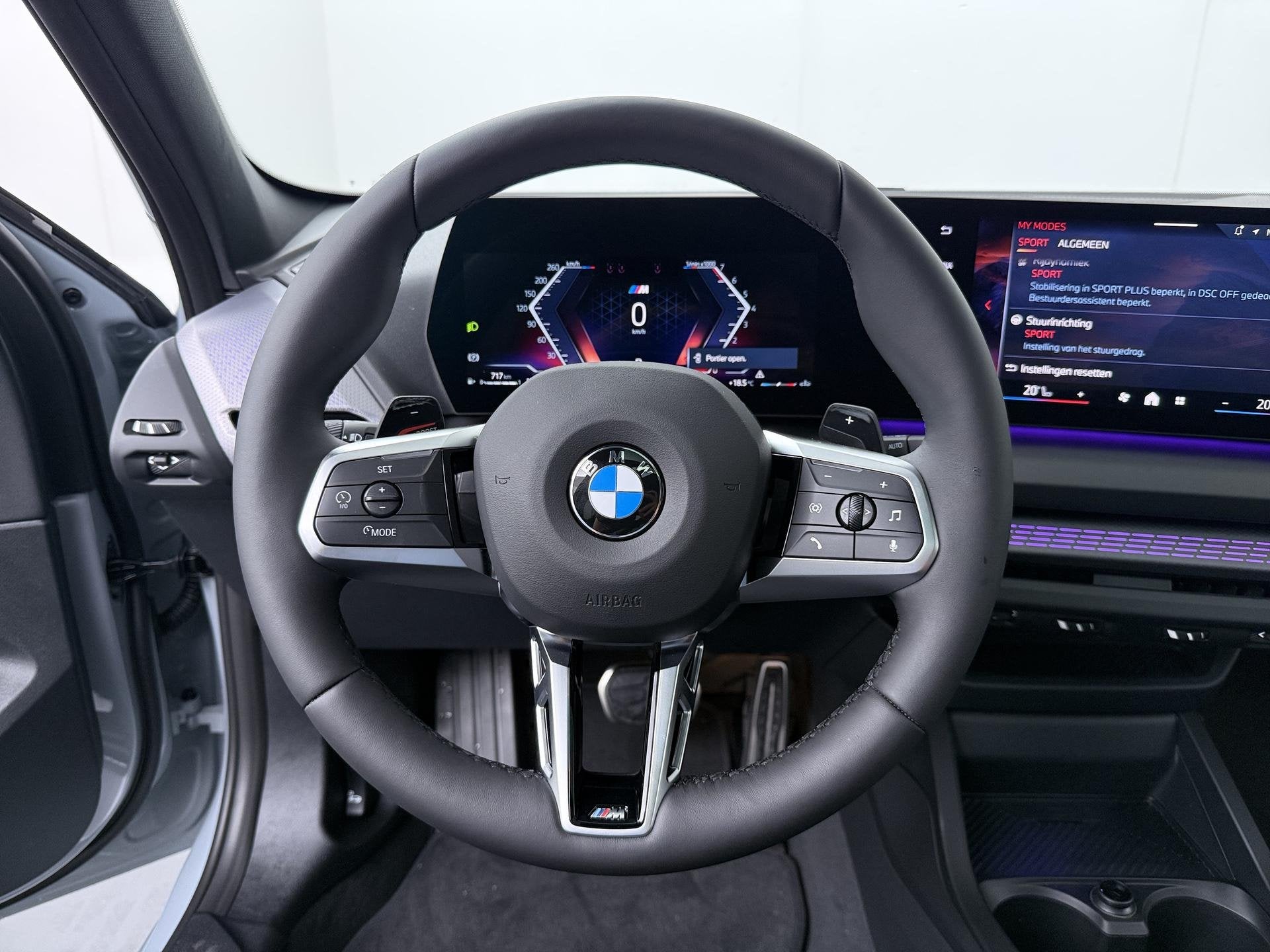 BMW 1-serie 120 | M-Sport Pro | Harman Kardon | Panoramadak, Auto's, 156 pk, Met garantie (alle), Origineel Nederlands, Bedrijf