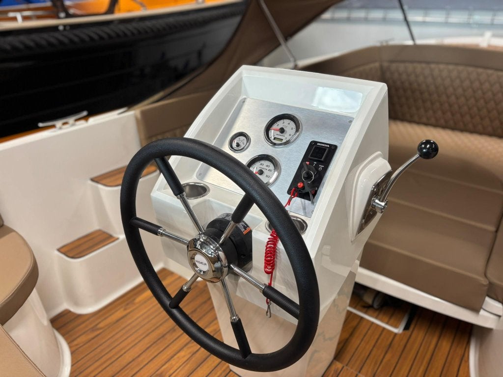 Nautica 690 | Tender | 60Pk Honda, Tender, Niet ingevuld, 115 pk, 7 m