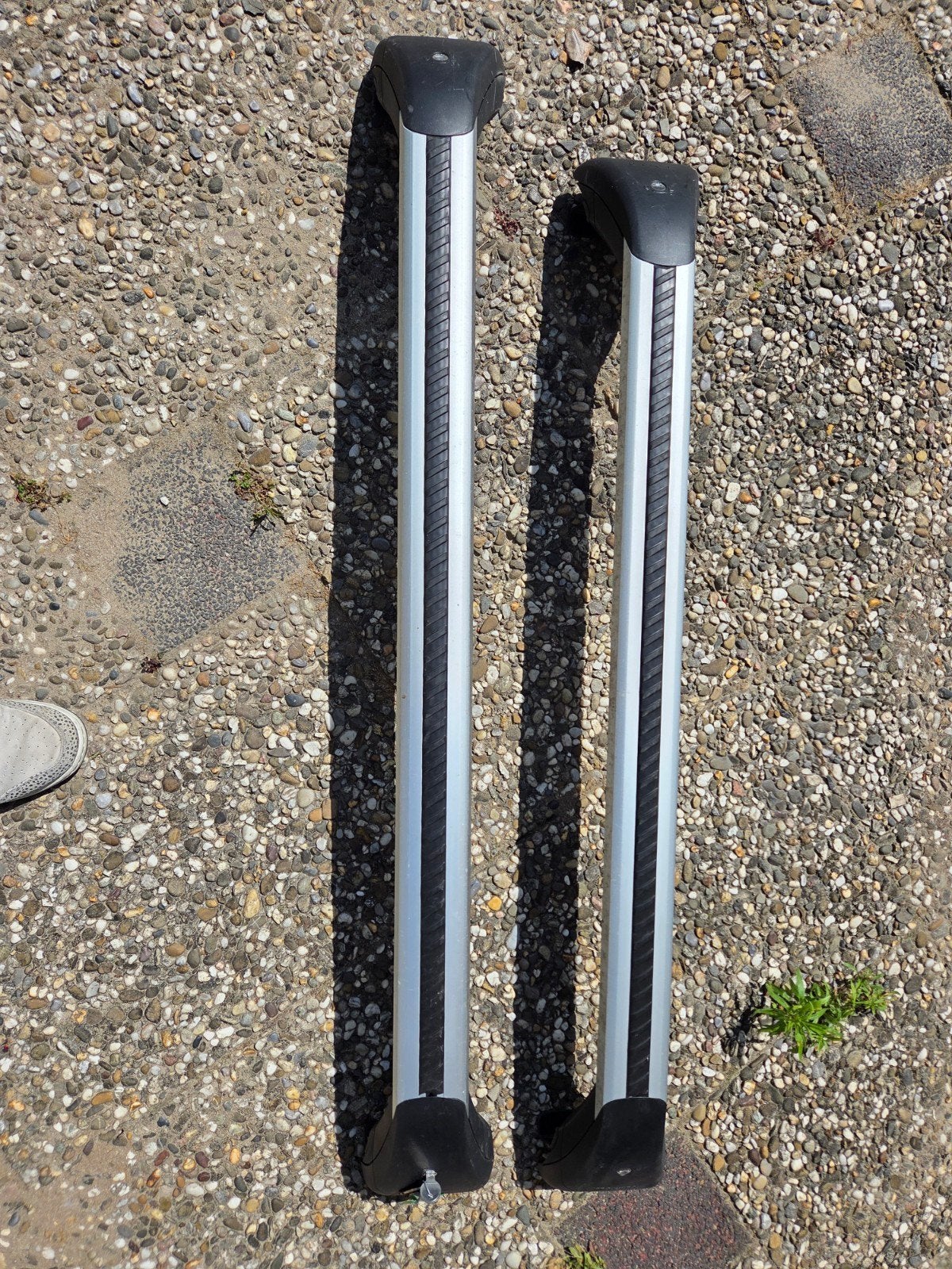 Originele Volvo V40 dakdragers – aluminium – met sloten, Auto diversen, Dakdragers, Ophalen