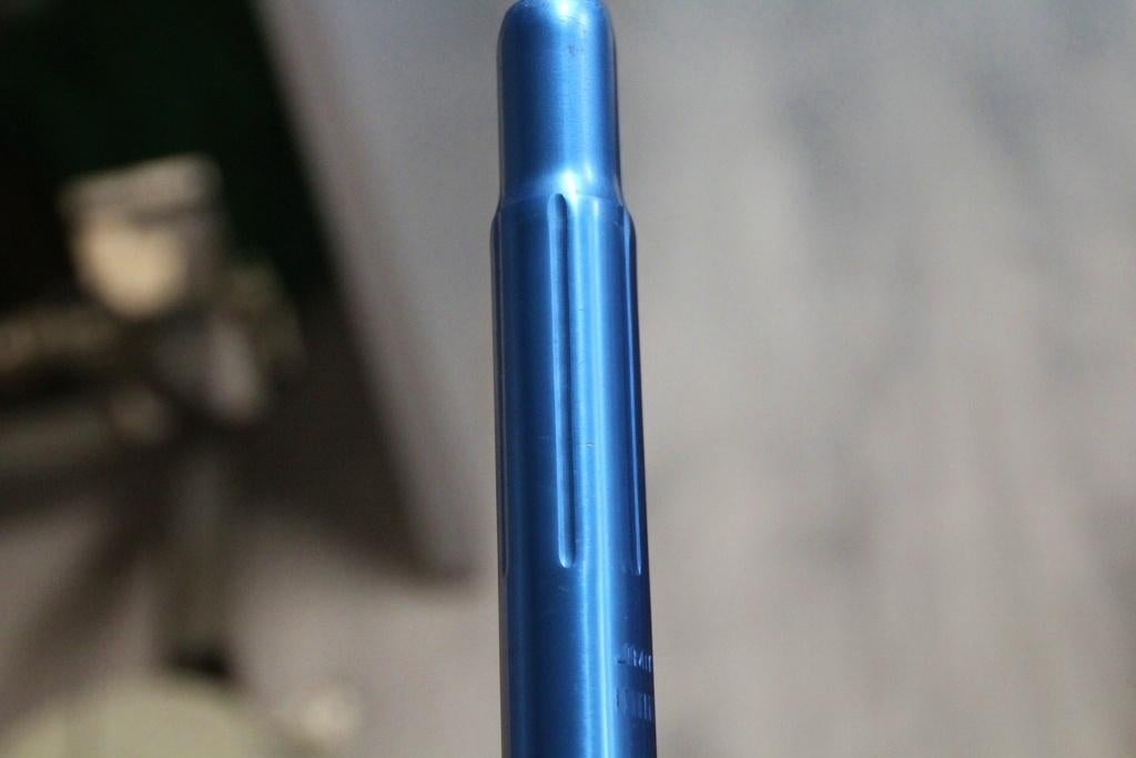 * nos * zadelpen ''fluted'' ø 26.2 blauw geanodizeerd retro, Fietsen en Brommers, Fietsonderdelen, Kk, Ll, Overige typen, Nieuw