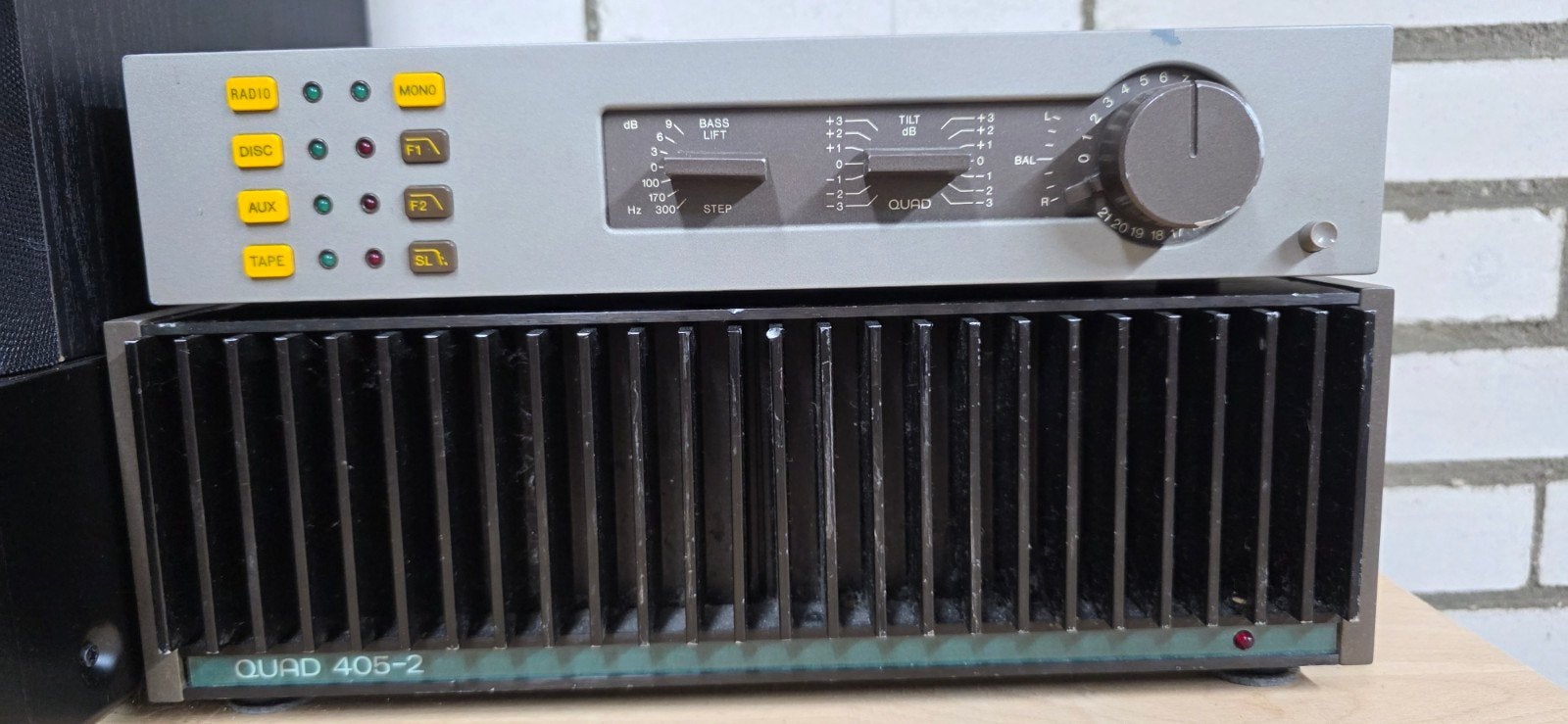 Quad 405-2 Eindversterker met Quad voorversterker, Audio, Tv en Foto, Overige merken, Gebruikt, Ophalen of Verzenden, 60 tot 120 watt