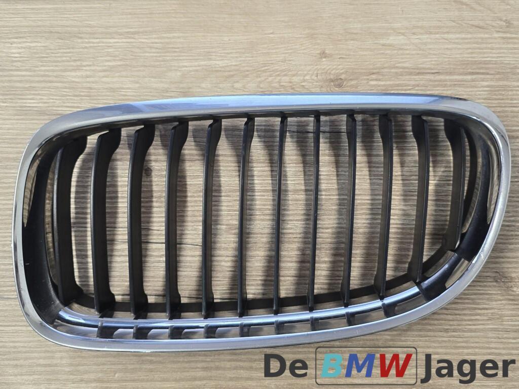 Grill links chroom rand BMW 3 serie E90 E91 LCI 51137201967, Gebruikt, Ophalen of Verzenden, BMW, BMW