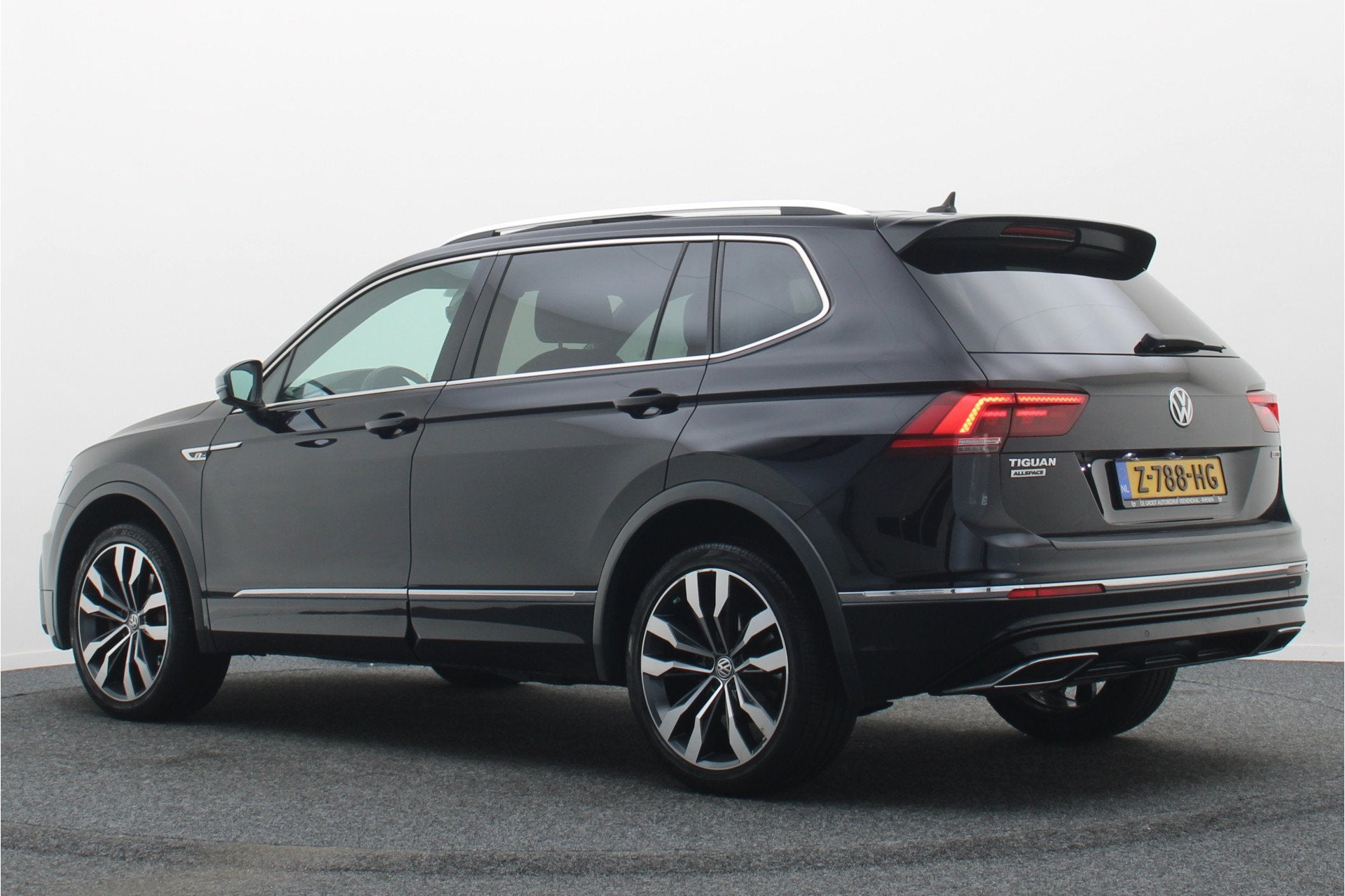 Volkswagen Tiguan Allspace 2.0 TSI 4Motion Highline Business, Automaat, Gebruikt, 4 cilinders, 1984 cc