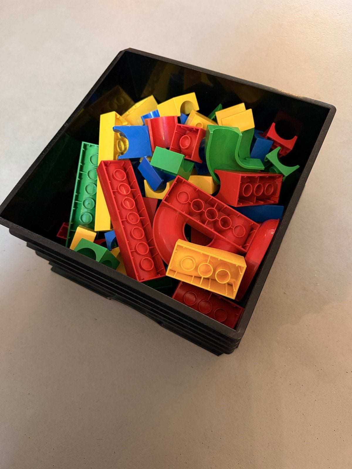 Hubelino knikkerbaan voor op LEGO Duplo met doos & bouwplaat, Gebruikt, Inclusief extra onderdelen, Ophalen of Verzenden, Duplo