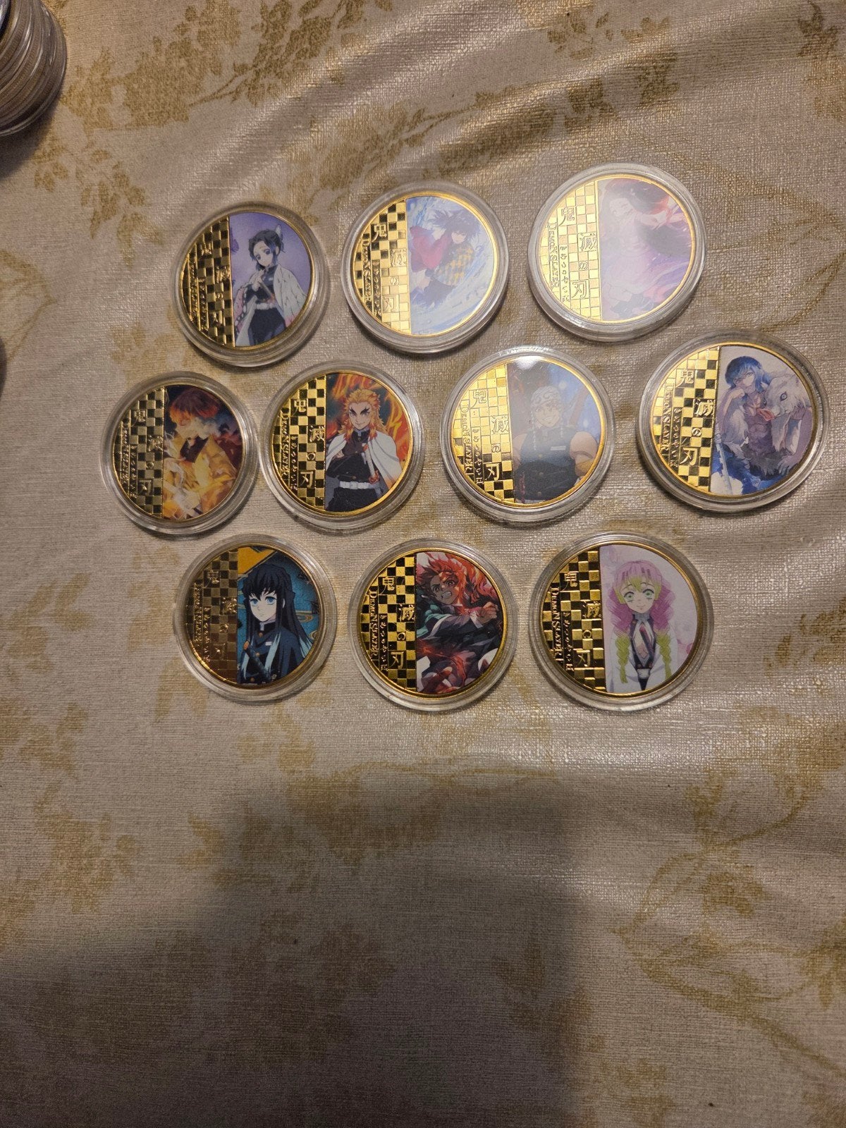 Demon Slayer Goudkleuri Munten Collectie - Anime Memorabilia, Verzamelen, Ophalen of Verzenden, Nieuw