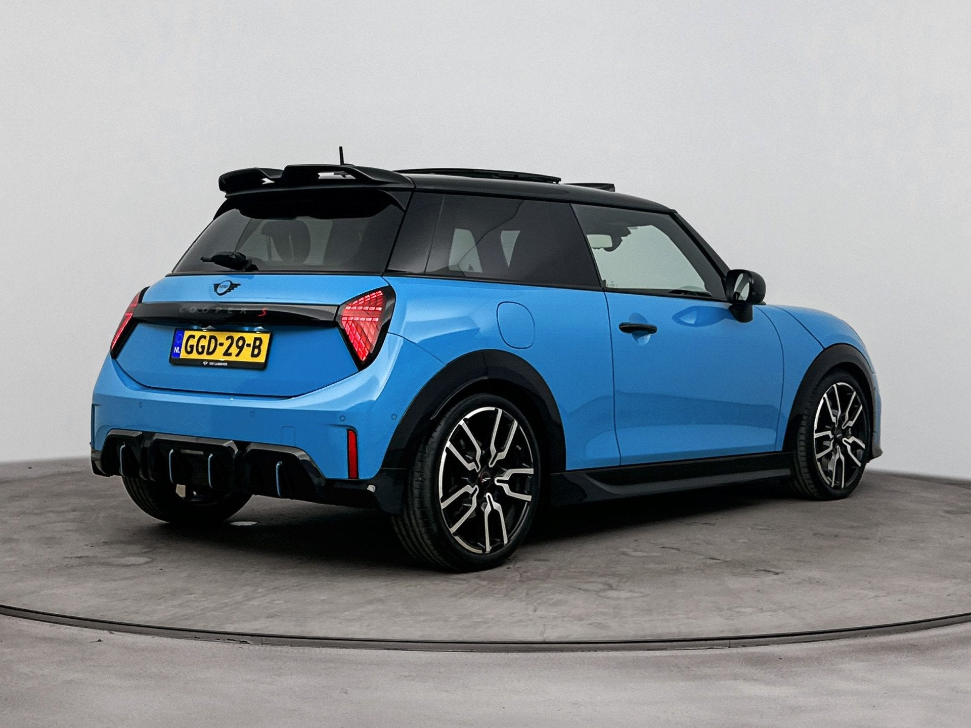 MINI Hatchback Cooper S Automaat / JCW / Pakket XL / JCW / P, Auto's, Gebruikt, 4 cilinders, Met garantie (alle), 4 stoelen