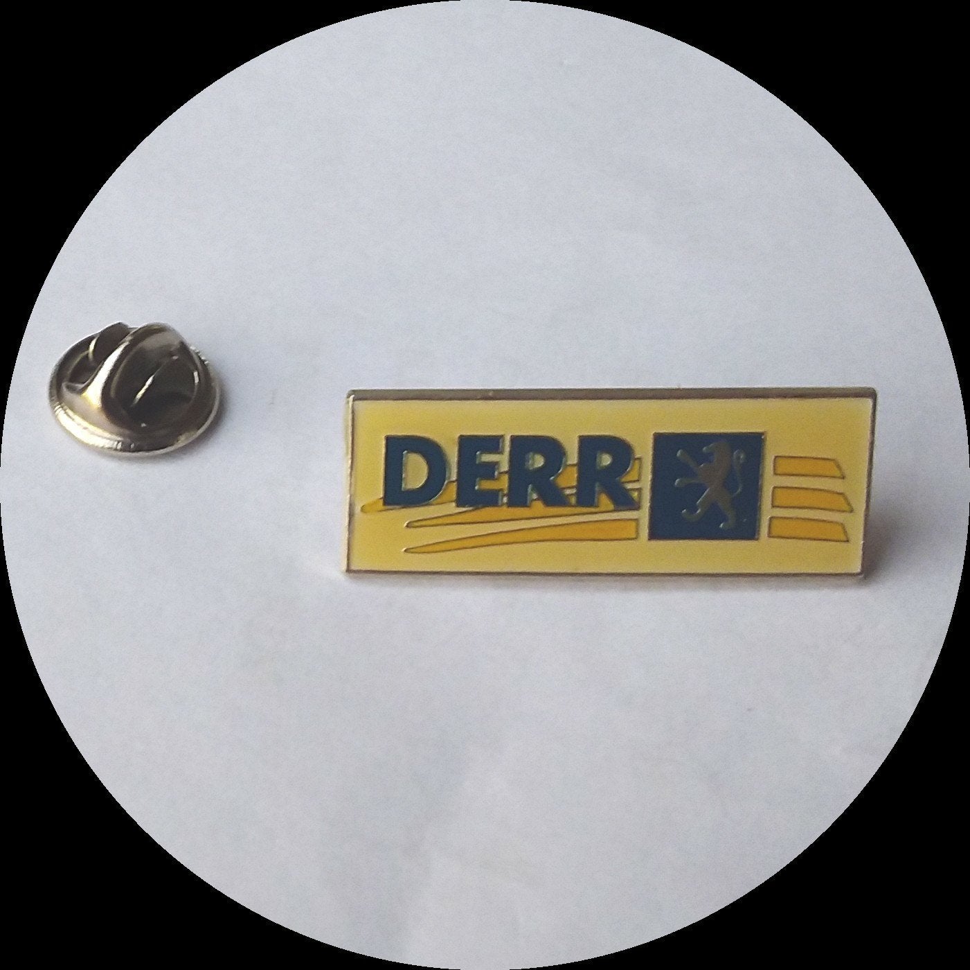 PEUGEOT pin, DERR, Ophalen of Verzenden, Zo goed als nieuw, Transport, Speldje of Pin
