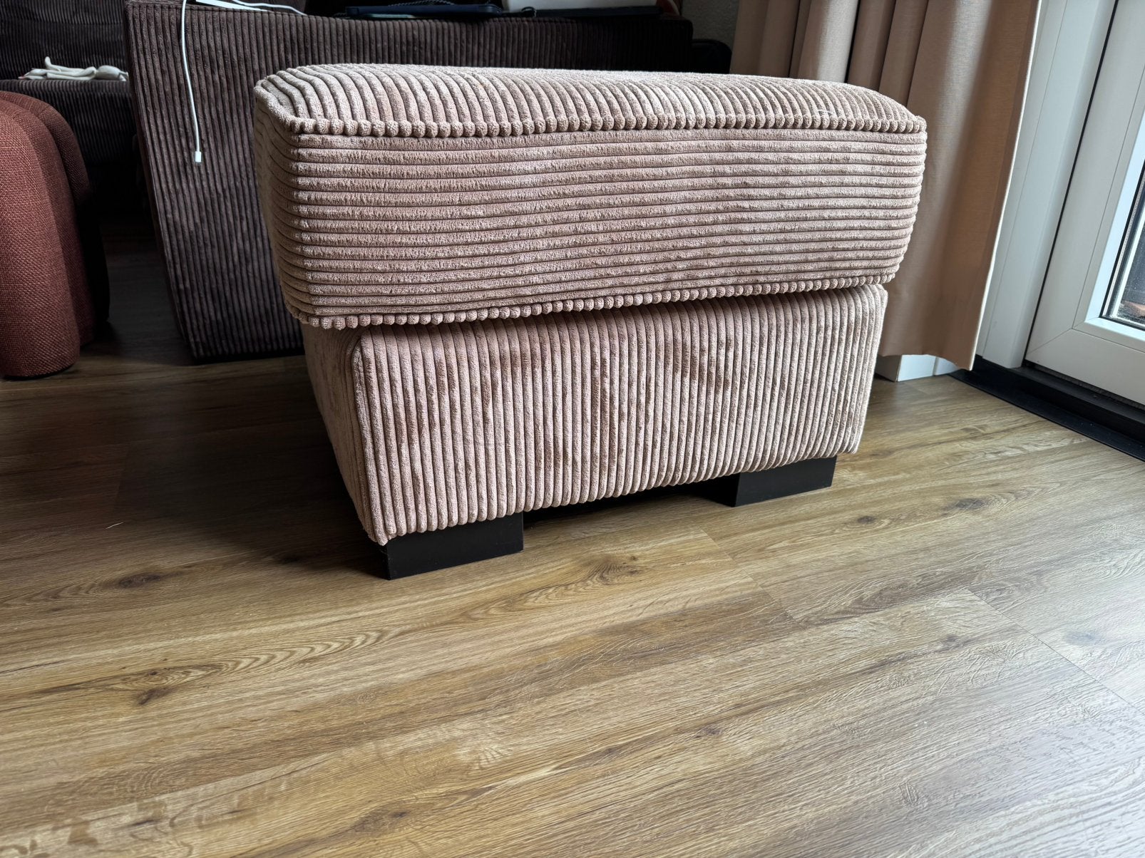 Voetenbank / poef / hocker rib stof, Ophalen, Minder dan 50 cm, Zo goed als nieuw, Stof