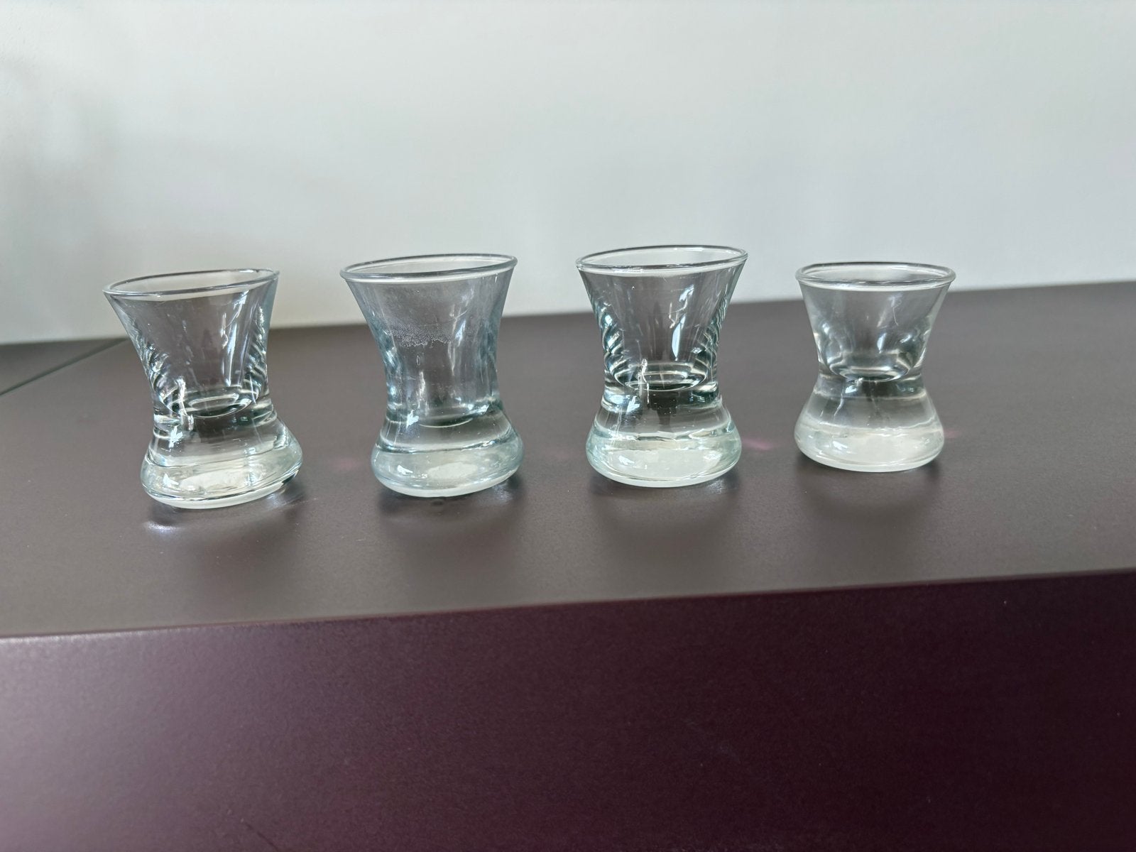 Set van 4 kleine borrelglaasjes, Antiek en Kunst, Ophalen of Verzenden