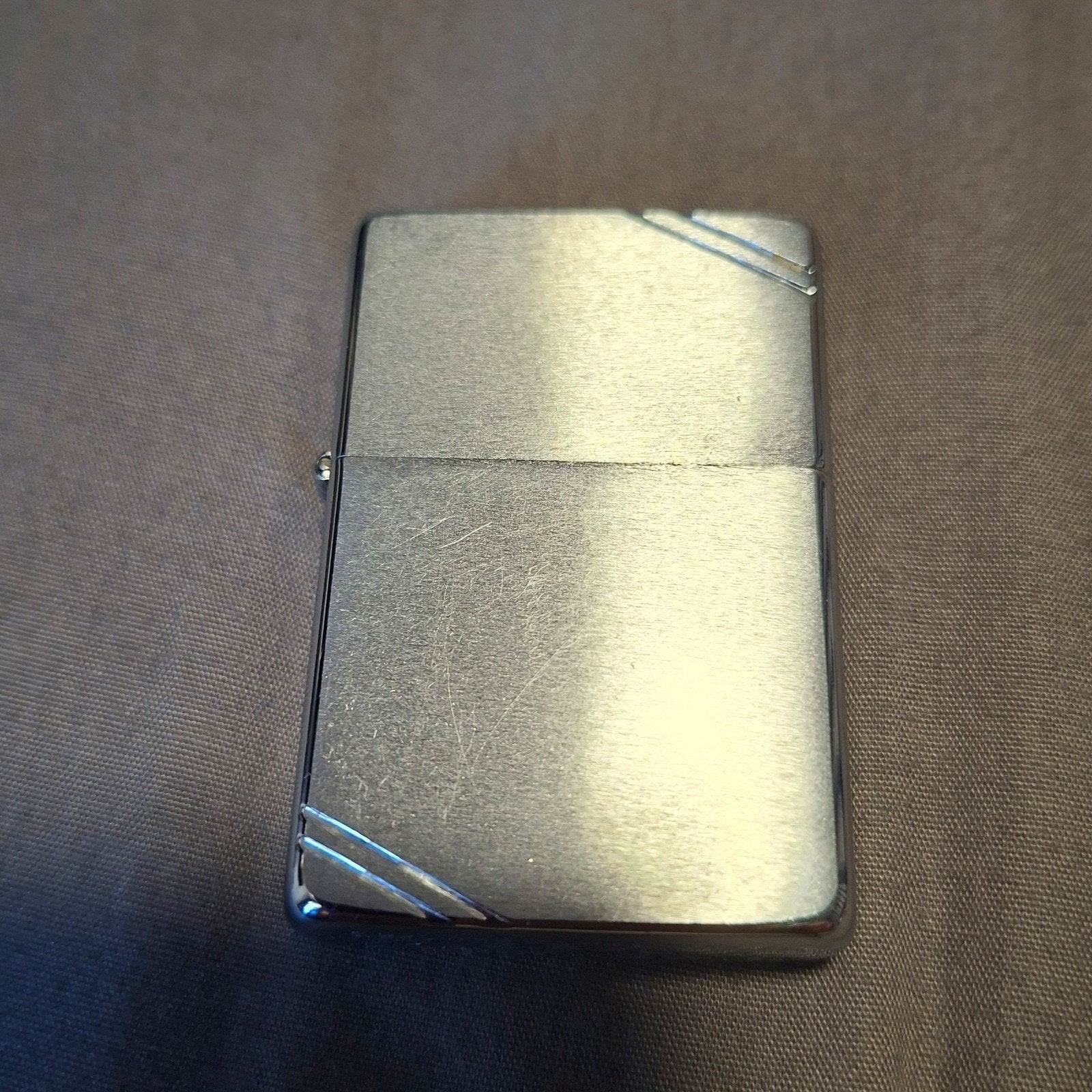 ZIPPO #230 BRUSH CHROME FT in doosje., Ophalen of Verzenden, Zo goed als nieuw, Aansteker