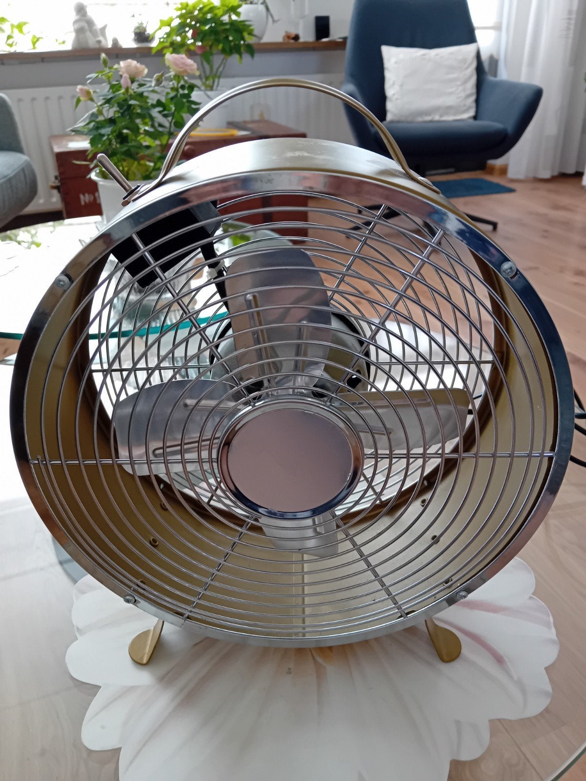 Vintage tafelventilator - Olijfgroen metaal, Witgoed en Apparatuur, Ventilatoren, Ophalen of Verzenden, Gebruikt, Tafelventilator