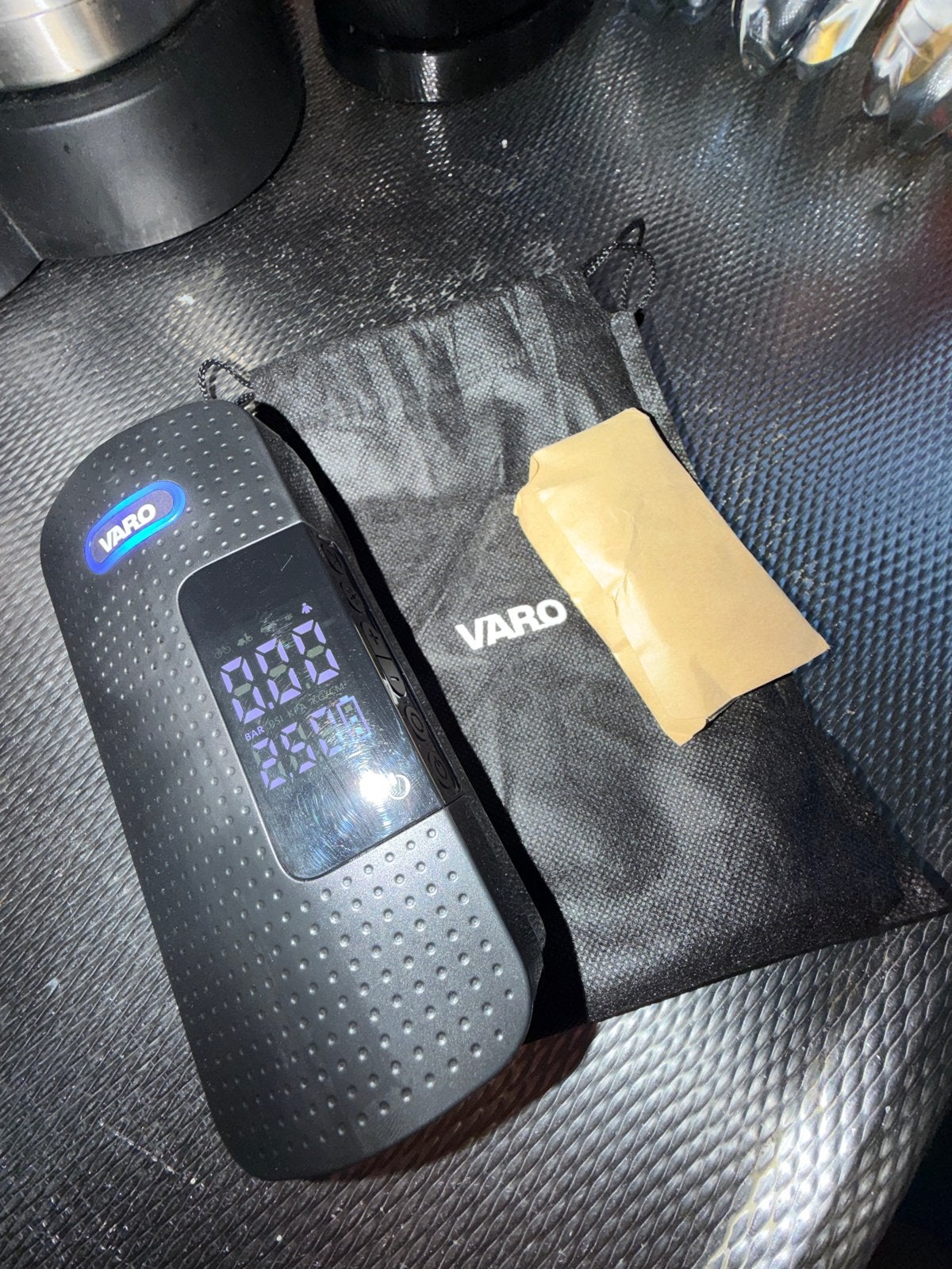 Varo Luchtcompressor 10077/24 - Draagbaar & Compact, Doe-het-zelf en Verbouw, 6 tot 10 bar, Nieuw, Ophalen of Verzenden, Minder dan 200 liter/min