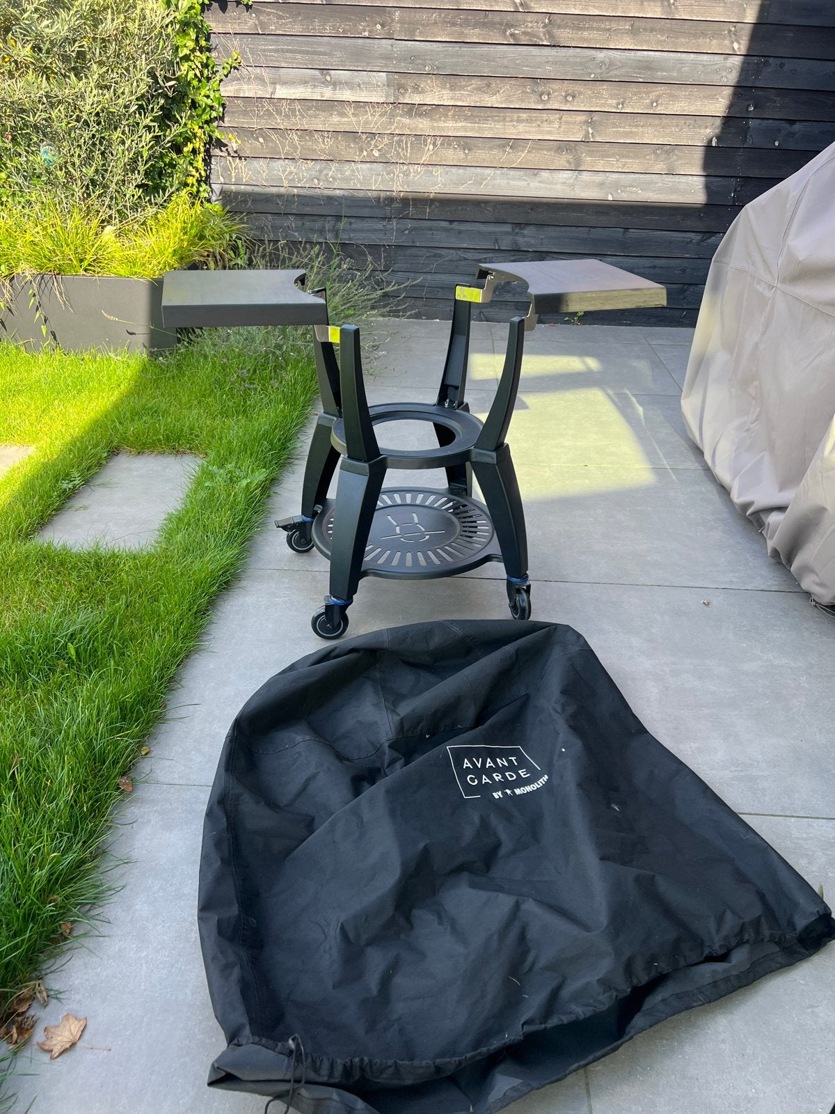 Onderstel, zijtafels en hoes Avantgarde Monolith twv 590 eur, Ophalen, Zo goed als nieuw