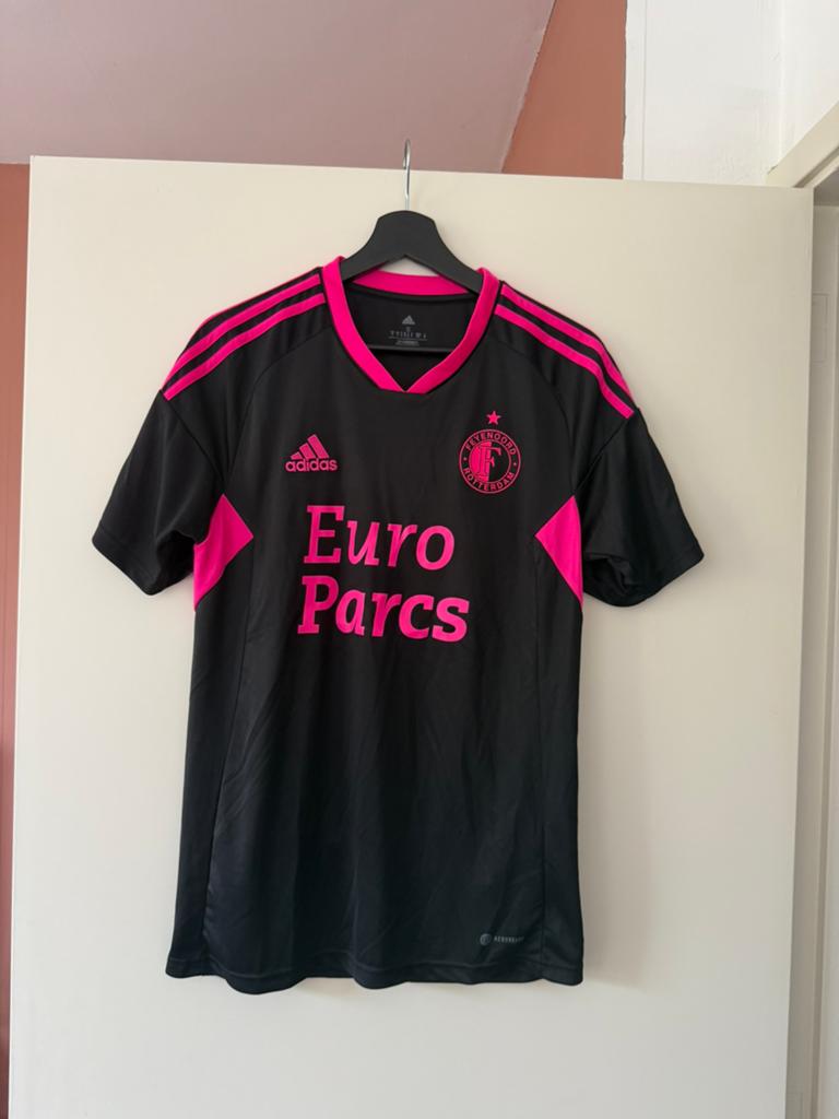 Feyenoord derde shirt 22/23 – zwart/roze – Adidas – maat S, Maat S, Ophalen of Verzenden, Zo goed als nieuw, Shirt