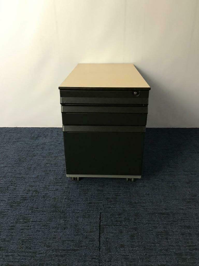 68 x Ladeblok Ahrend, aluminium/zwart, lade & hangmaplade, Ophalen, Minder dan 50 cm, Gebruikt, 3 of 4 laden