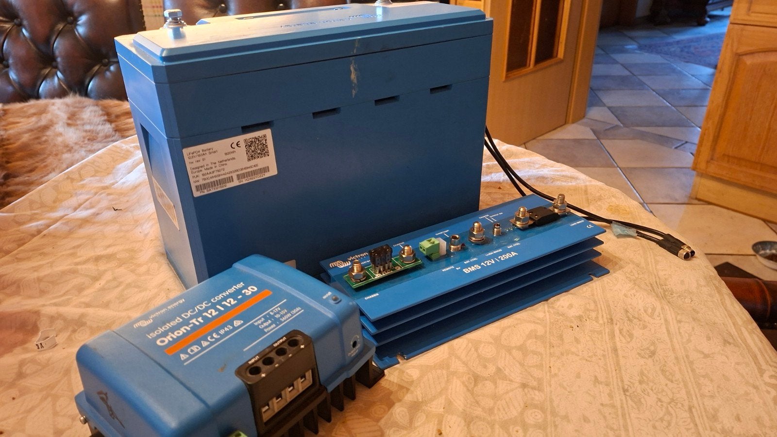 Victron Energy Accu, BMS en DC-DC omvormer, Ophalen