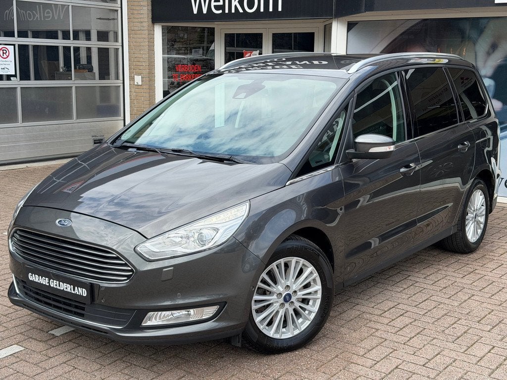 Ford Galaxy 1.5 Titanium | Navi | Camera | Cruise | Climate, Voorwielaandrijving, Zwart, 4 cilinders, Parkeersensor