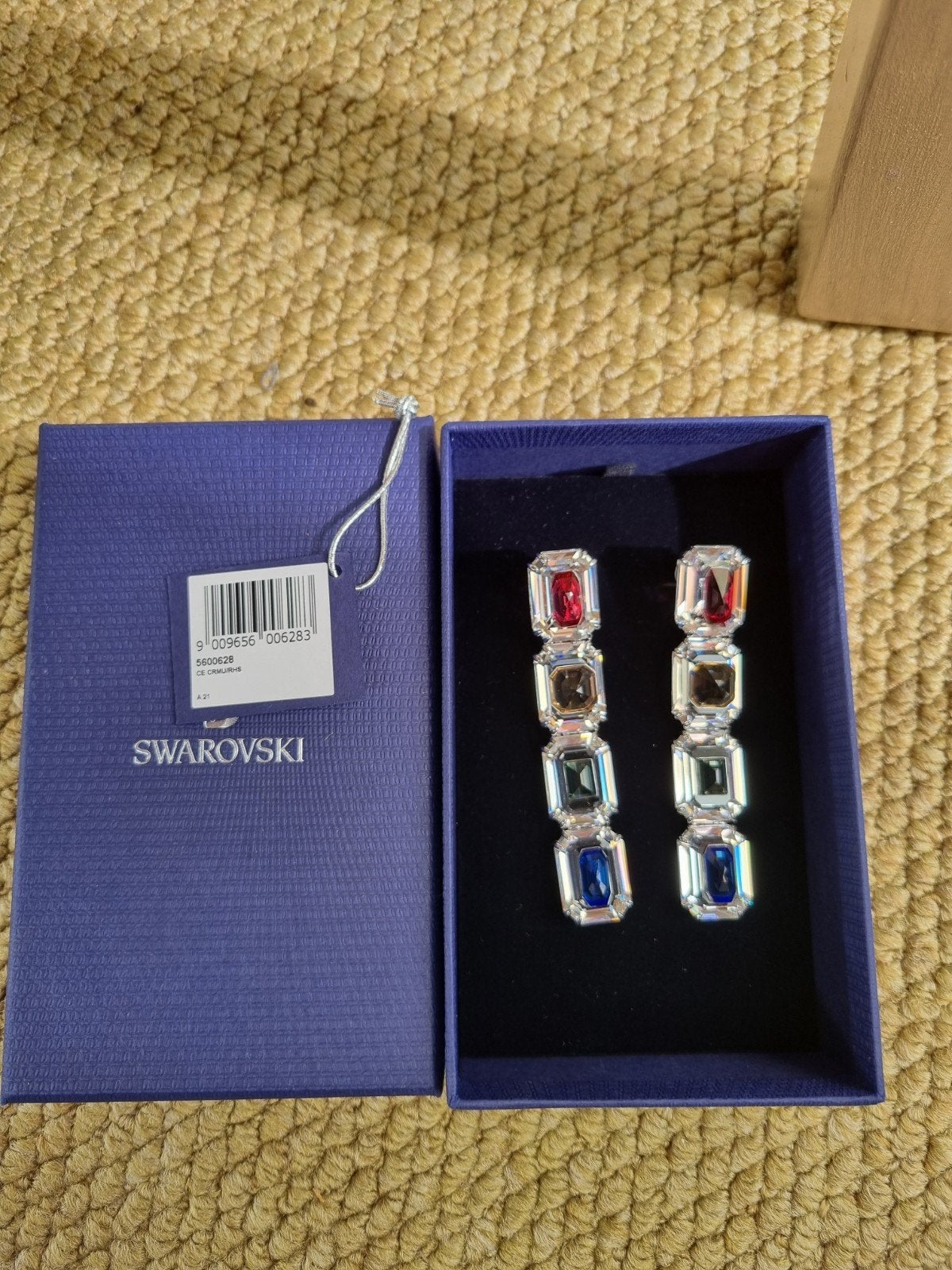 Swarovski Chroma Clip oorbellen 5600628 nieuw, Verzamelen, Swarovski, Ophalen of Verzenden, Nieuw, Figuurtje