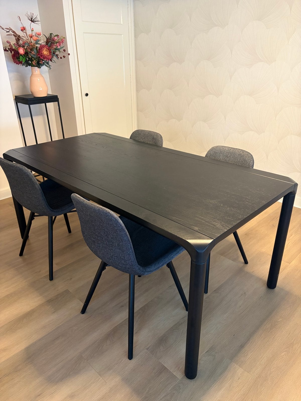 Zuiver eettafel Storm (zwart essenhout) & 4 stoelen, Ophalen, Gebruikt, 100 tot 150 cm, 150 tot 200 cm
