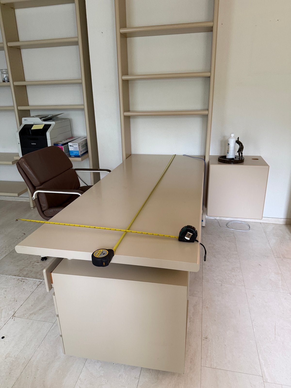 Bureau met kastmodules - Beige, 198x80 cm merk Banzbord, Ophalen, Opbergruimte, Gebruikt, Bureau-kast combinatie