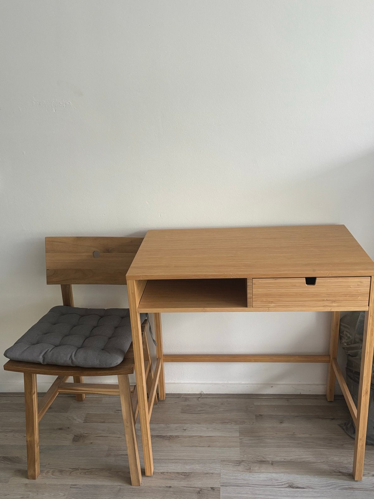 IKEA NORDKISA kaptafel/bureau van bamboe incl stoel  zsm weg, Ophalen, Gebruikt, Scandinavisch, IKEA