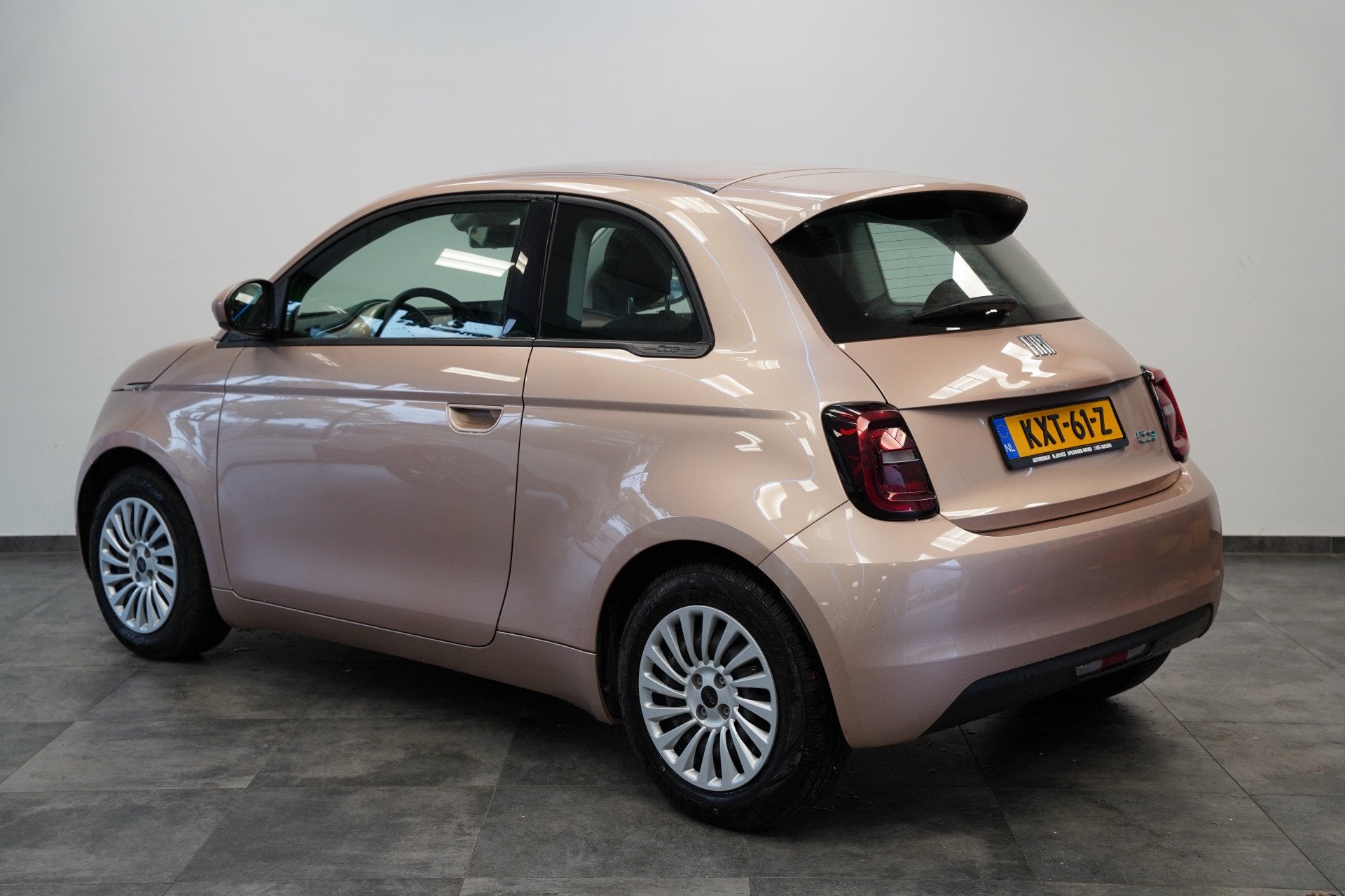 Fiat 500 Urban 42 kWh Cruise/Climate (bj 2023, automaat), 12 maanden, Stof, Overige kleuren, 4 stoelen