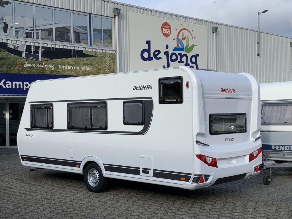 Dethleffs Aero 500 QSK - Stapelbed - Aanbieding!, Caravans en Kamperen, Schokbreker, Dwarsbed, Bedrijf, Treinzit