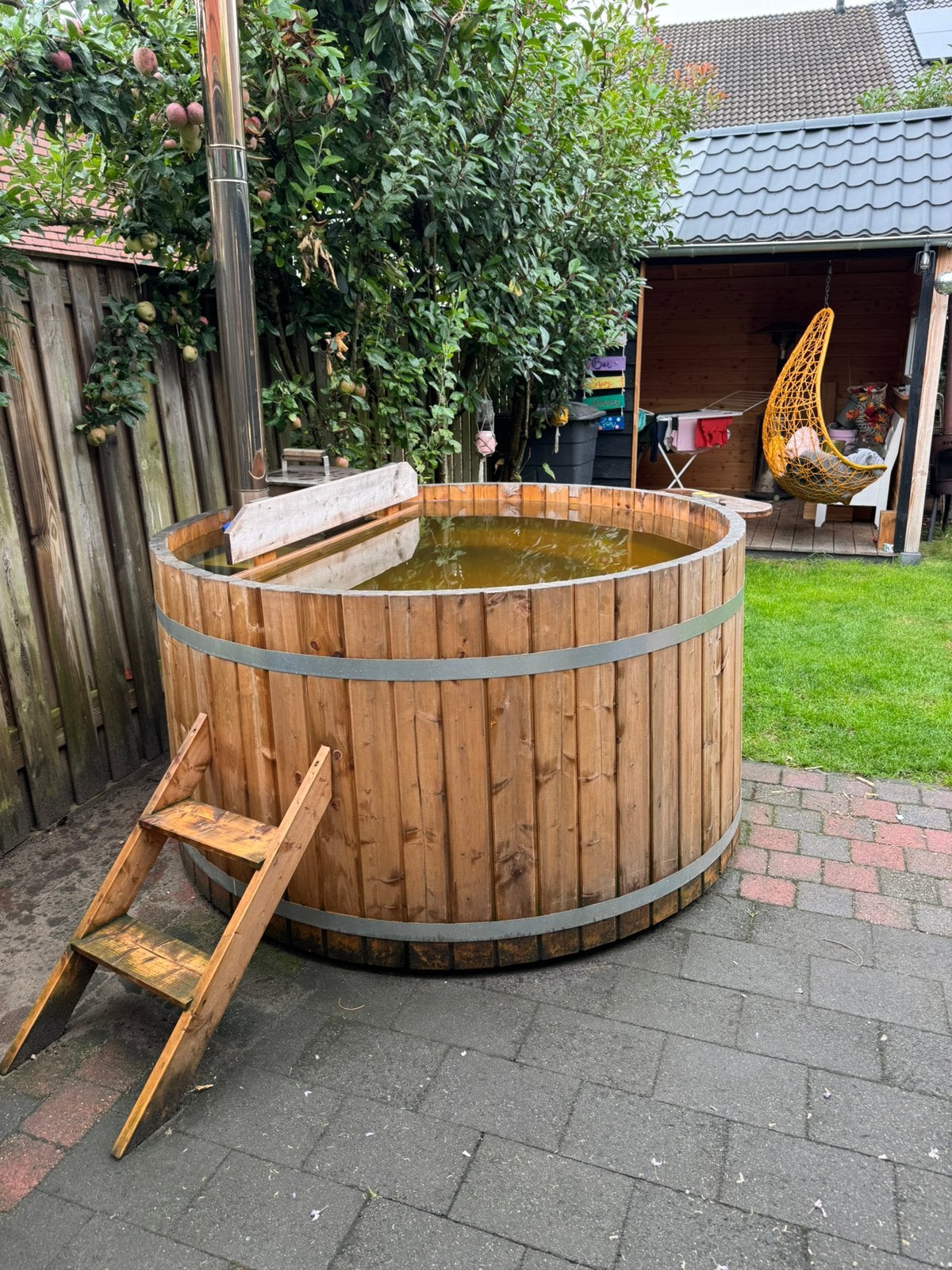 Hottub met houtkachel FinnTherm, Tuin en Terras, Zwembad-toebehoren, Ophalen, Zo goed als nieuw
