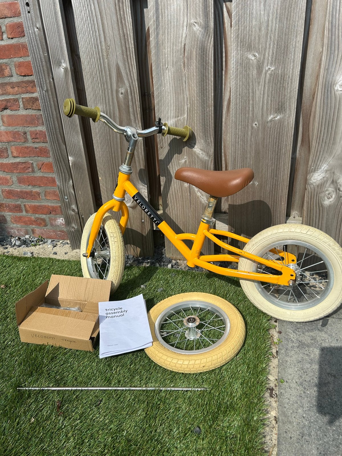 Veloretti loopfiets 2 in 1 tricycle geel - Zo goed als nieuw, Ophalen, Zo goed als nieuw, Minder dan 16 inch