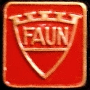Faun speld- oranje gelakt, Verzenden, Nieuw, Transport, Speldje of Pin