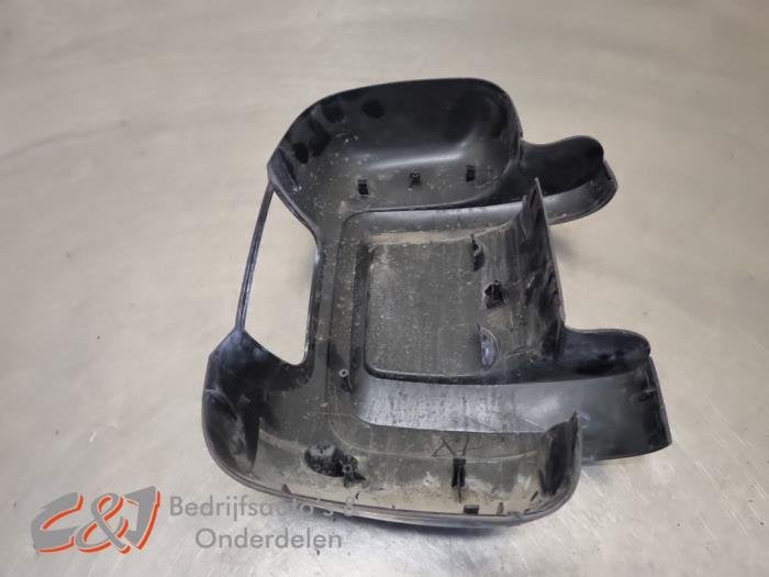 Spiegelkap links van een Fiat Ducato (NVT)