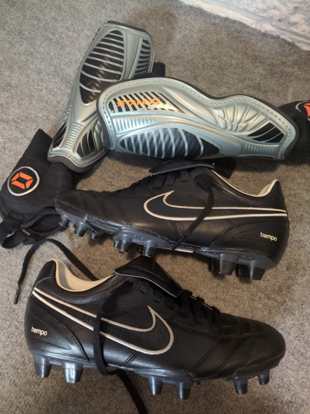 Nike Tiempo voetbalschoenen met Stanno scheenbeschermers, Ophalen of Verzenden