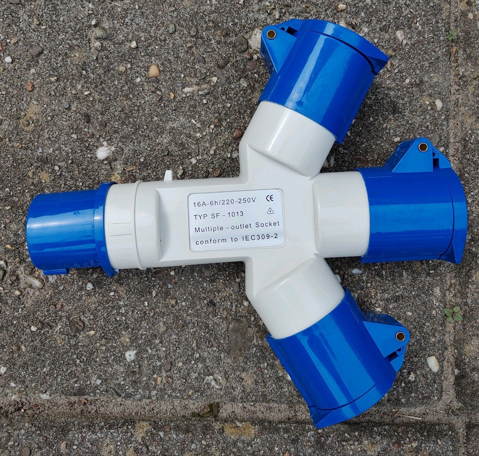 CEE 16A-6h 3-weg splitter, Ophalen, Gebruikt