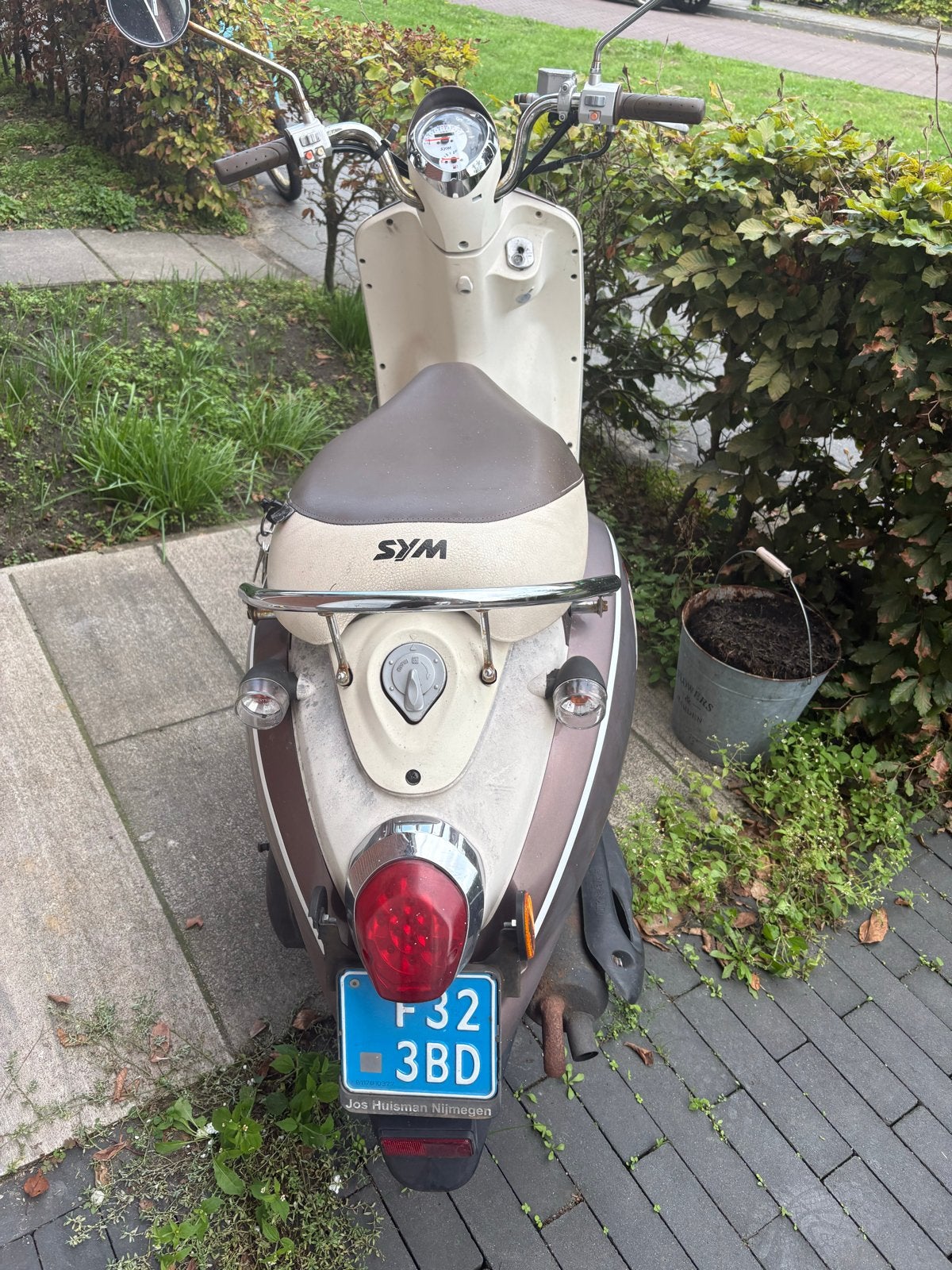 Foto 4 van SYM Mio 50 - Loopt niet, motorprobleem