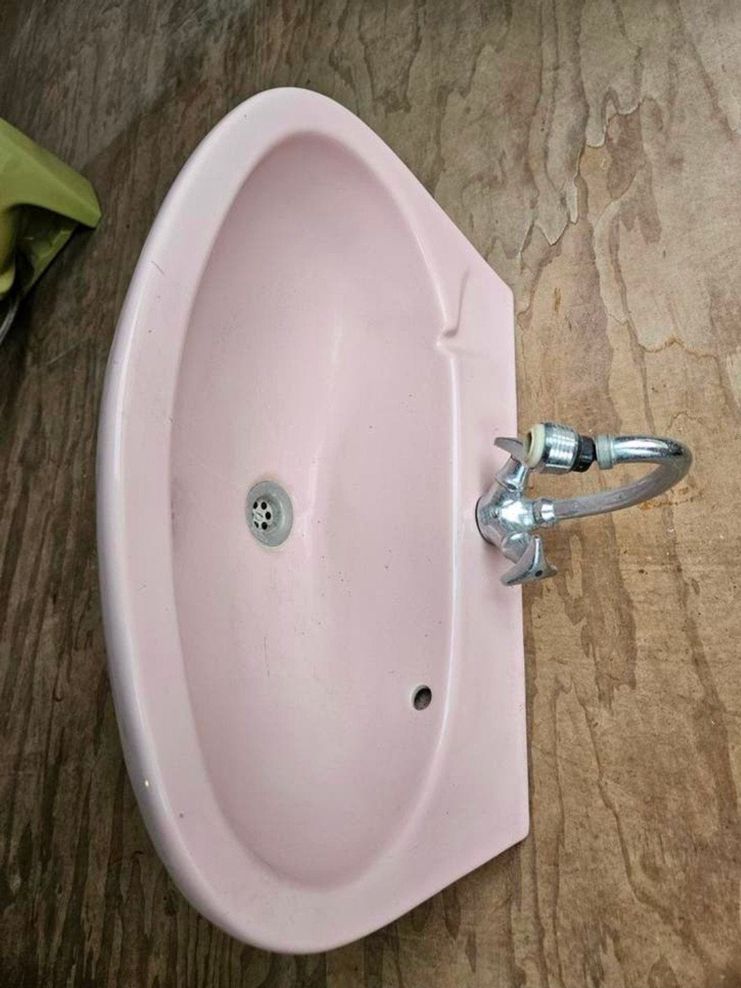 Oud roze wastafel 60x40 cm, Doe-het-zelf en Verbouw, Sanitair, Ophalen of Verzenden, Gebruikt, Wastafel