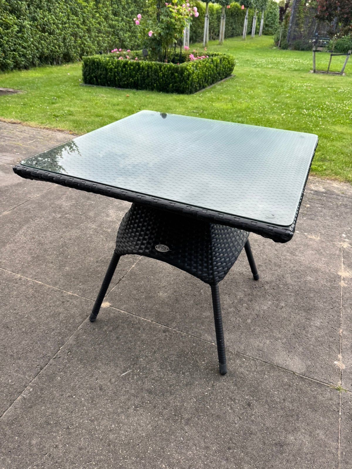 Kunststof wicker tafel met glazen plaat, Ophalen, Zo goed als nieuw, Vierkant, Kunststof