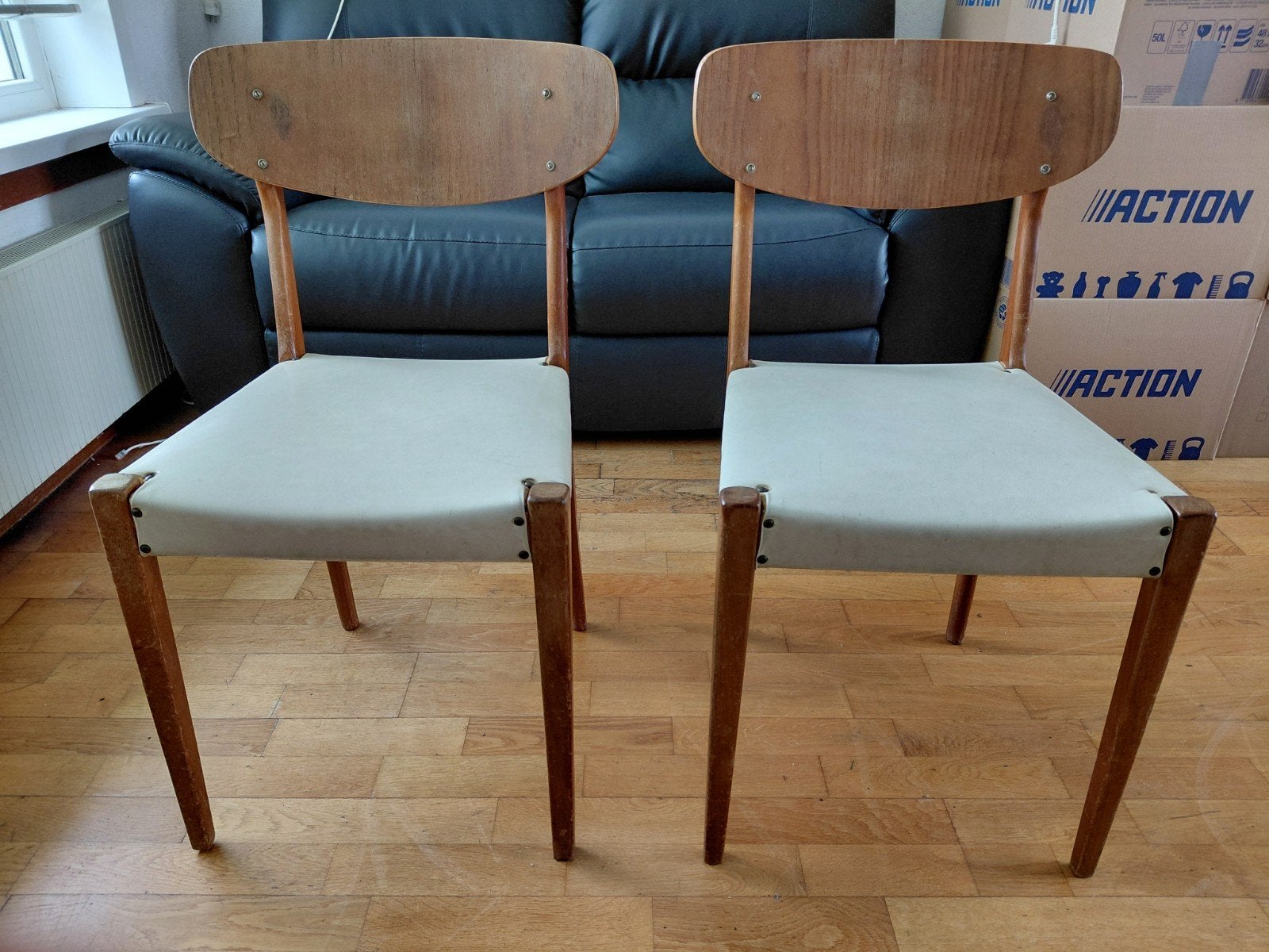 Set van 2 vintage houten stoelen met lichte zitting, Ophalen