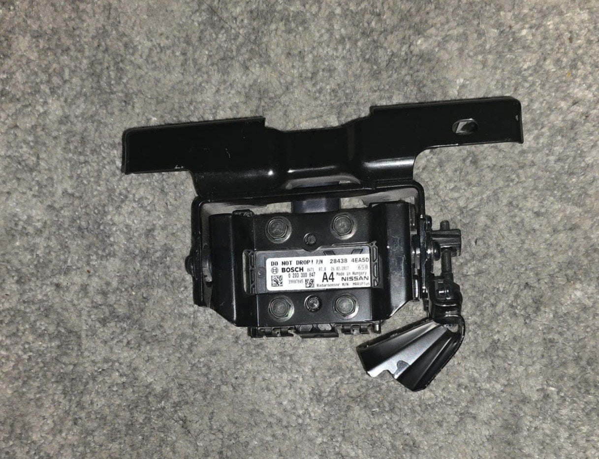 Originele Nissan Qashqai ACC radar sensor - Bosch, Auto-onderdelen, Ophalen of Verzenden, Nieuw, Nissan